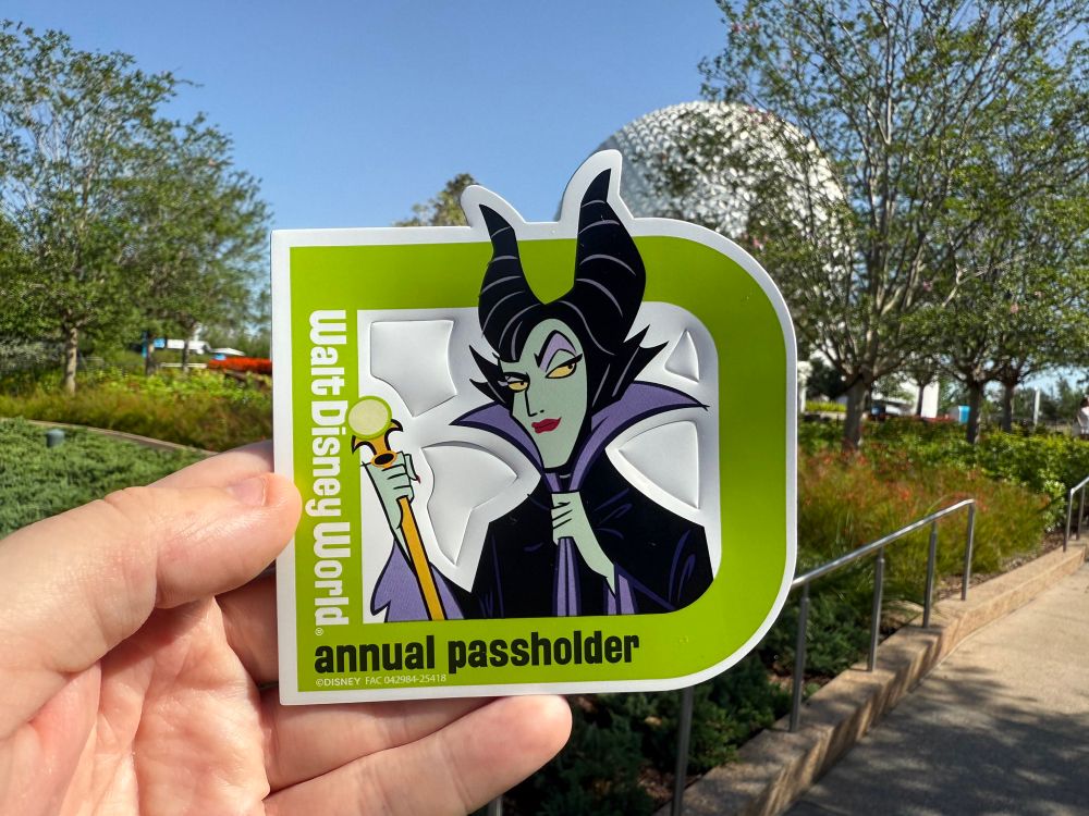 Picture of current Disney World annual pass member magnet featuring Maleficent.