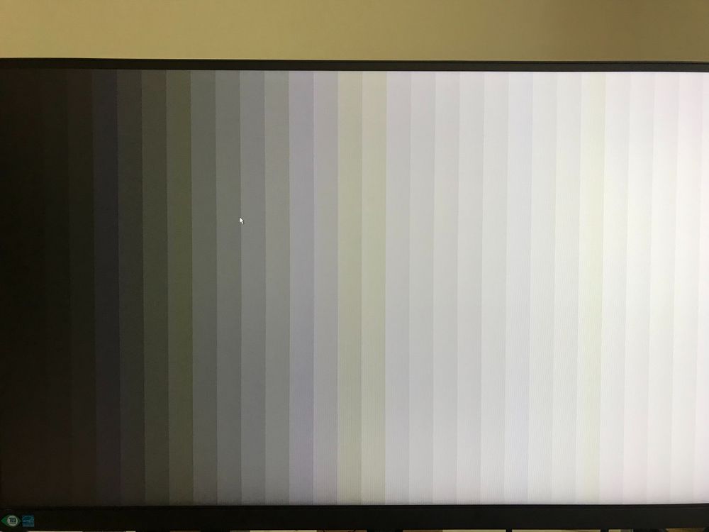 Testoval jsem na https://display-test.app/ , můžete si to klidně zkusit také. Všechna ostatní zařízení doma, starší HP, Wacom, iPad tím projdou v klidu nebo na výbornou. 