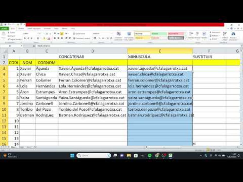 Com crear adreces de correu electrònic encadenant funcions d'Excel
