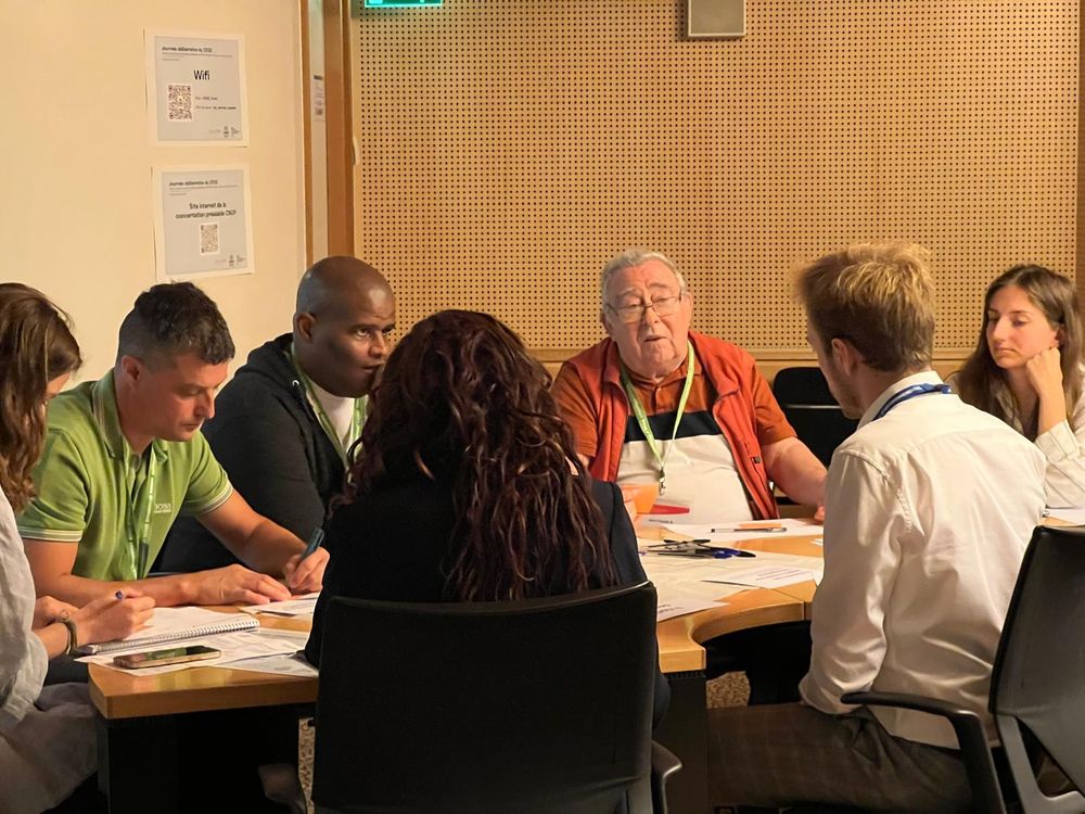 L'un des groupes de participants à la journée délibérative