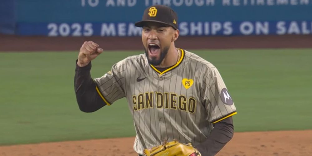 Padres turn game-ending triple play to stun Dodgers, clinch playoff berth