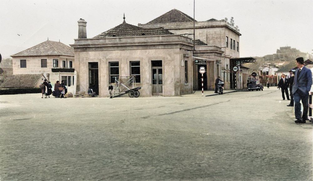 Aduana de Tui en 1959, Juan Vila.