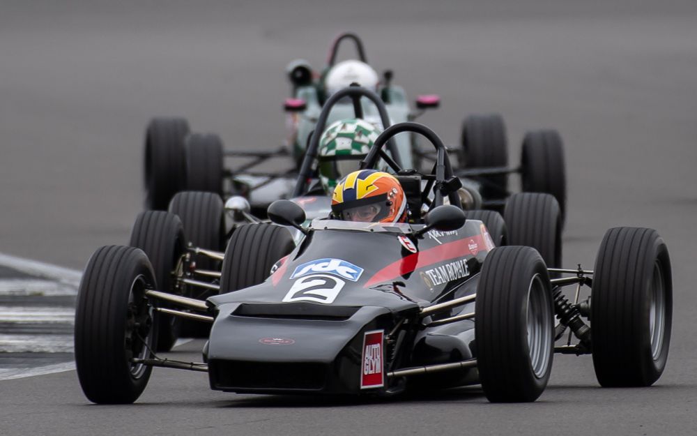 Rick Morris in the Royale RP29 Formula Ford 1600, leading the pack at Silverstone's Walter Hayes Trophy meeting. 