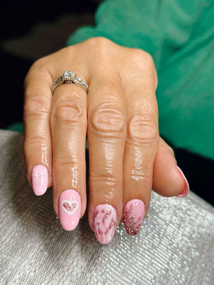 Pink nail art 🖼️ 