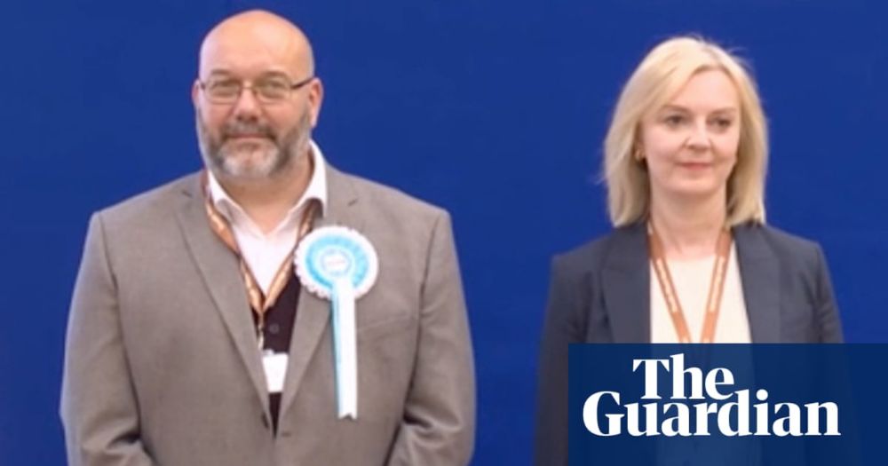 Moment former Tory prime minister Liz Truss loses her seat to Labour – video