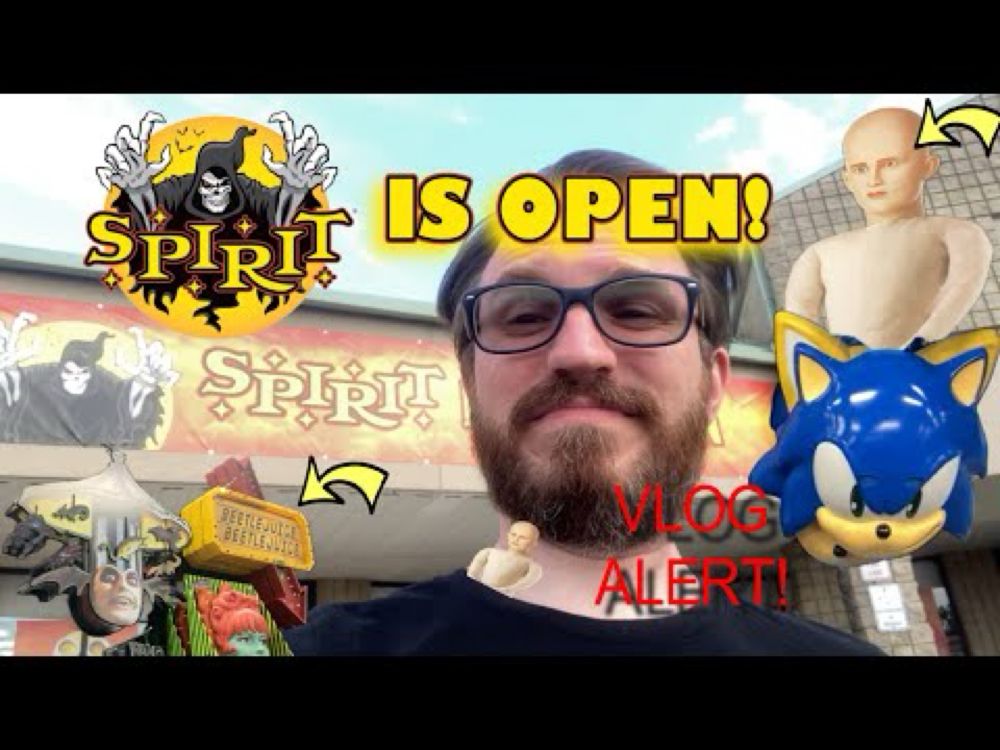 CLUELESS GUY VISITS SPIRIT HALLOWEEN STORE | #spirithalloween #Halloween #money