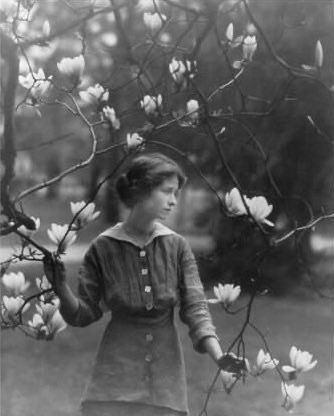 Arnold Genthe.

Portrait of playwright and poet 
Edna St. Vincent Millay.

C 1917.