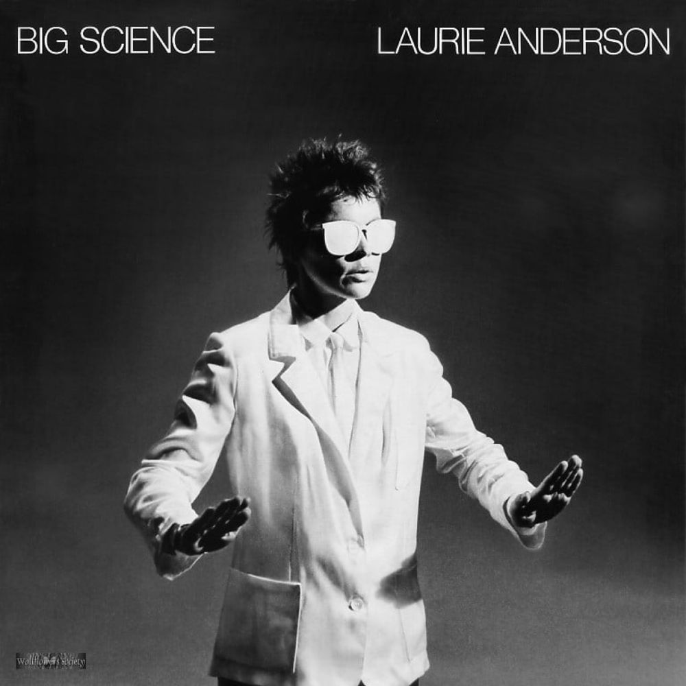 Laurie Anderson – Walking and Falling