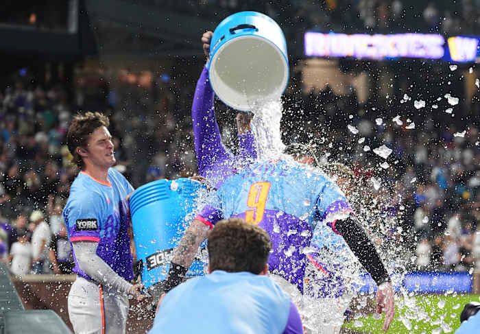 Rockies' stunning 17-16 comeback win over Pirates highlights huge night for offense across MLB - MLB
