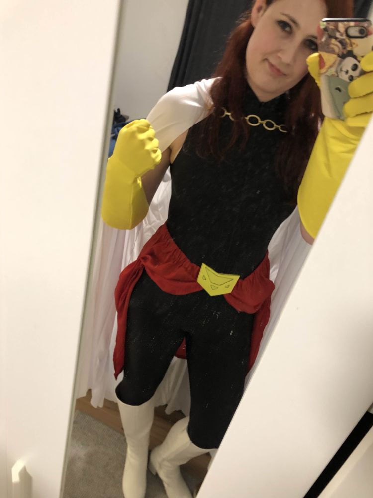 Cosplay Halloween costume of Nana Shimura