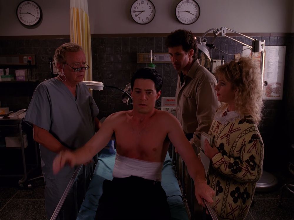 Twin Peaks season 2, episode 1. Name: Episode 8. Alternative name: May the Giant Be with You. Released on sep 30, 1990. Written by David Lynch and Mark Frost. Directed by David Lynch. Frame 28509/135529