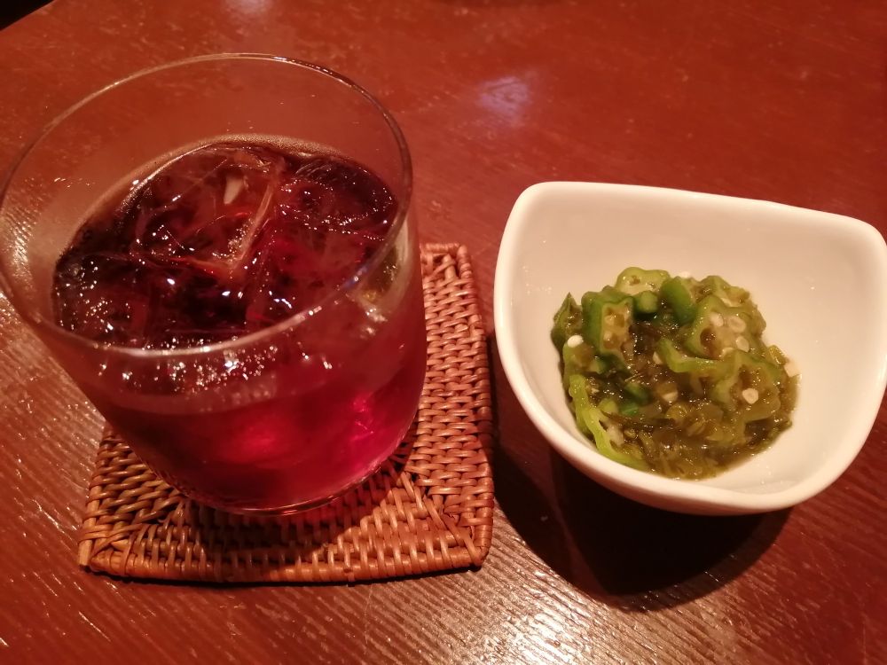 サンザシ酒と突き出し