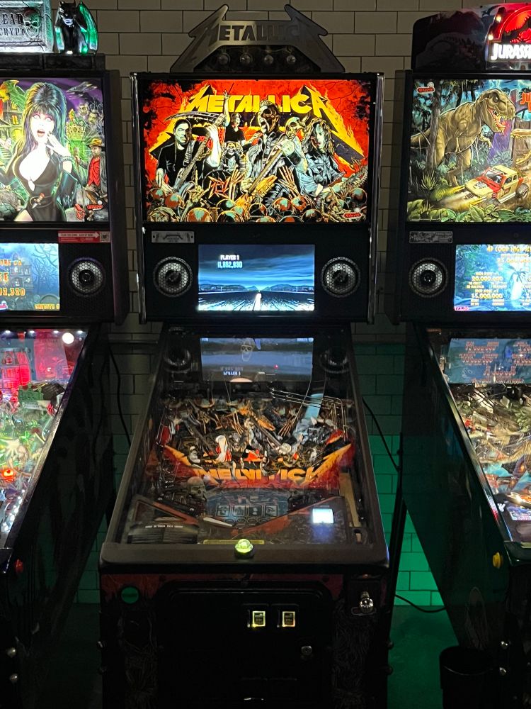 Metallica Remastered by Stern Pinball.