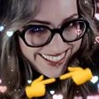 emote de moi qui minaude avec les ptits doigts là en mode uwu