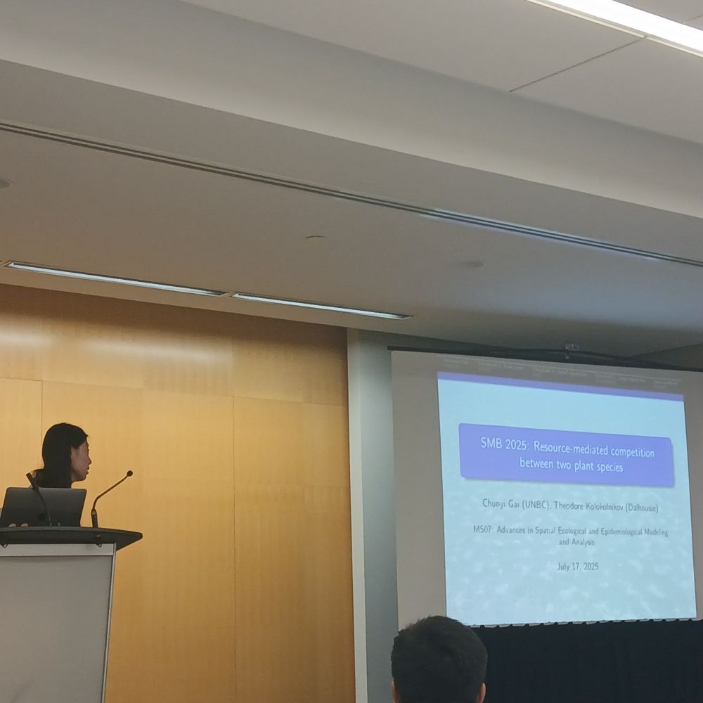 Photo of Chunyi Gai introducing her yalk at the SMB session.
