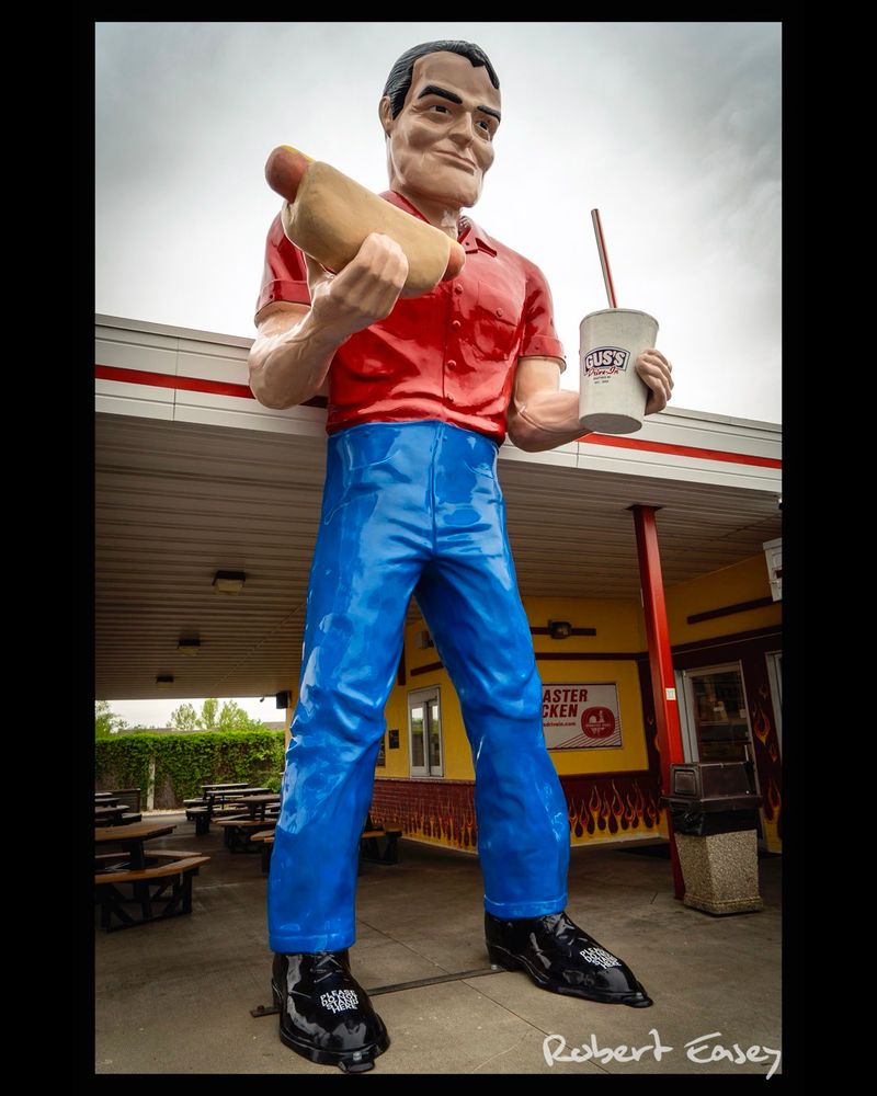 ‘Muffler Man’ statue at Gus’s Drive-in in East Troy, WI