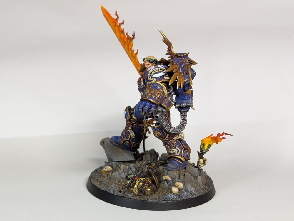 40k Ultramarine Primarch Robute Gulliman painted
