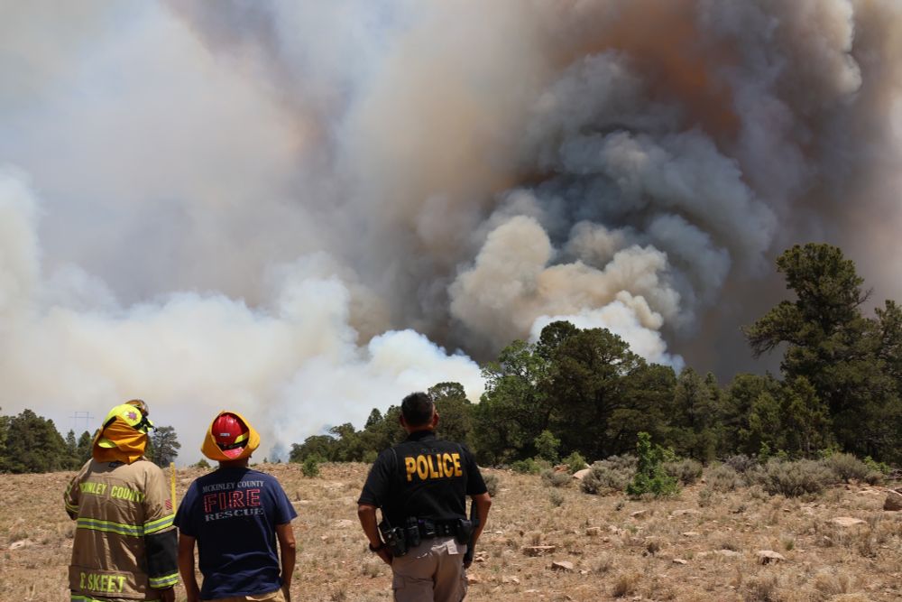 Hundreds evacuated as wildfire near Navajo Nation capital grows to nearly 10,000 acres