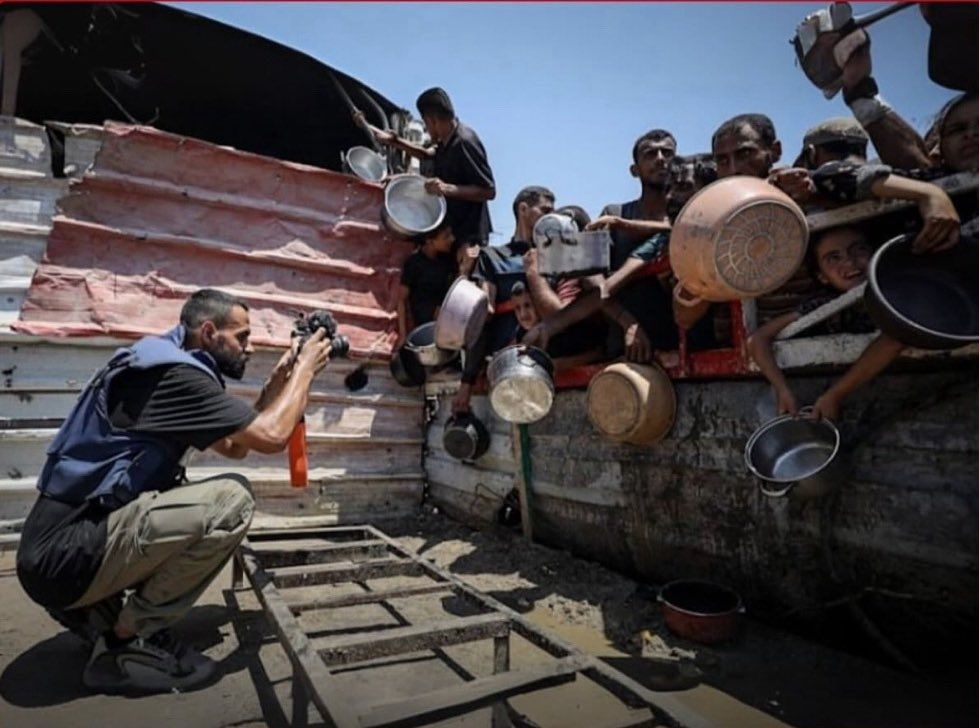 Photo that shows how the staged Time magazine cover photo of allegetly starving children was fabricated. 
