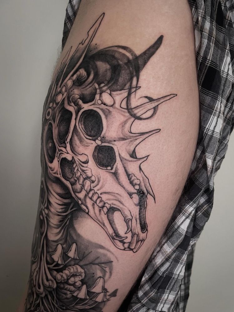 blackwork tricorn tattoo on tigh