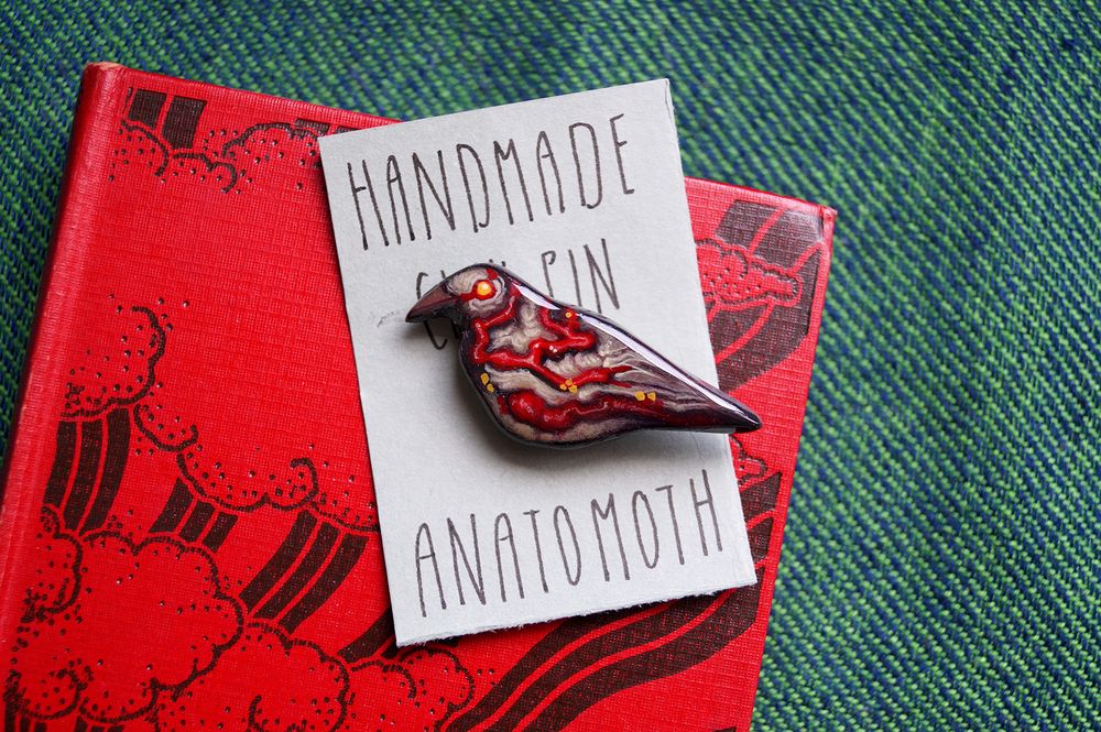 darksurreal clay brooch of a crow