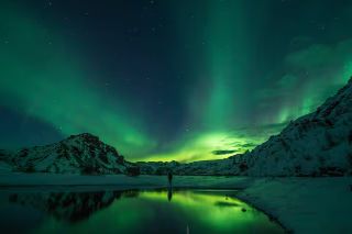 image depicting an aurora borealis in high resolution