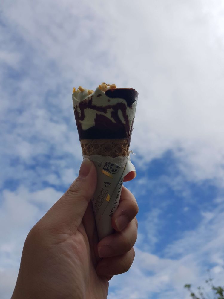 Trumpet vanilla mini ice cream in sky 