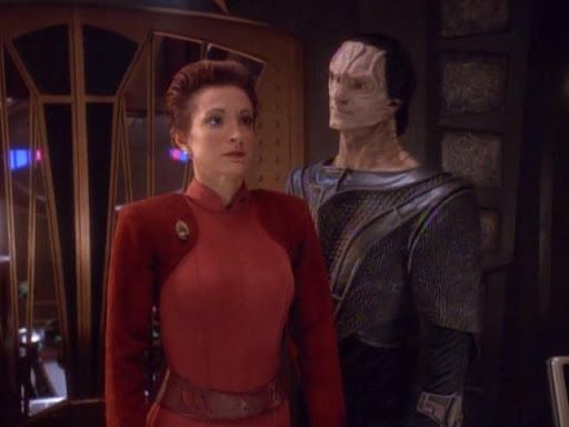 Gul Dukat being his creepy self around Major Kira.