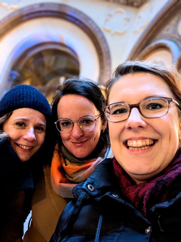Selfie of happy workshop organisers, Linda Kreuzer, Noreen van Elk and Eva Puschautz. 