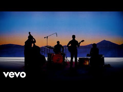 LA LOM - Perform "'Rebecca"