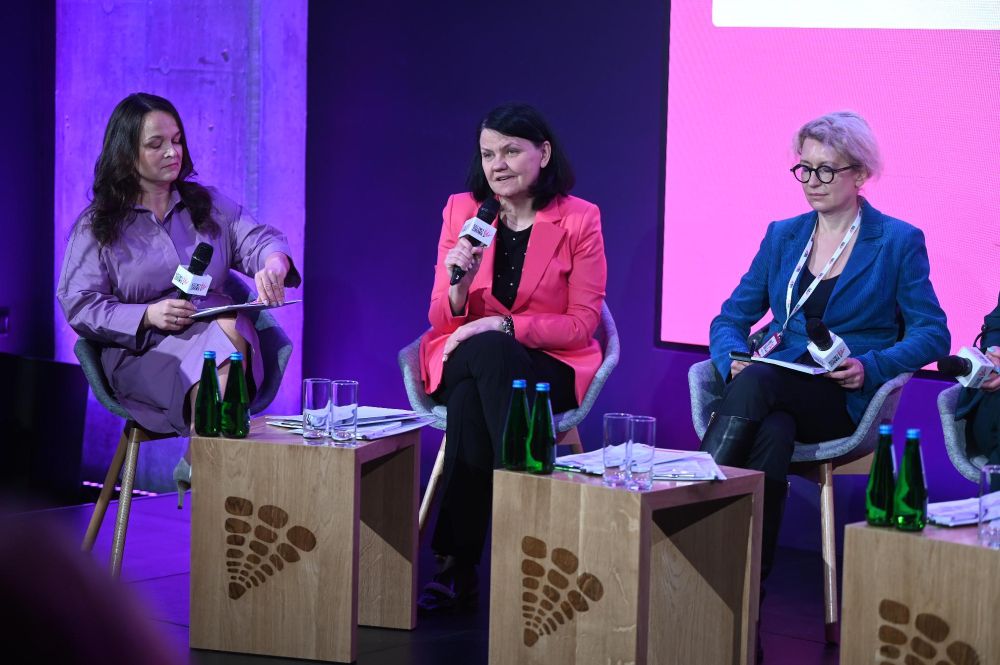 Wiceminister Katarzyna Kacperczyk, dr Maria Libura GUMed, Uniwersytet Warmińsko-Mazurski