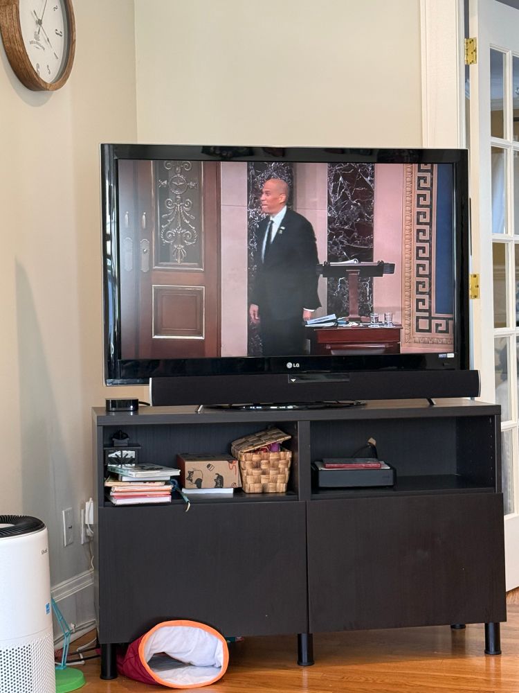 Photo of television airing the 22nd hour of Cory Booker holding the floor of the Senate.
