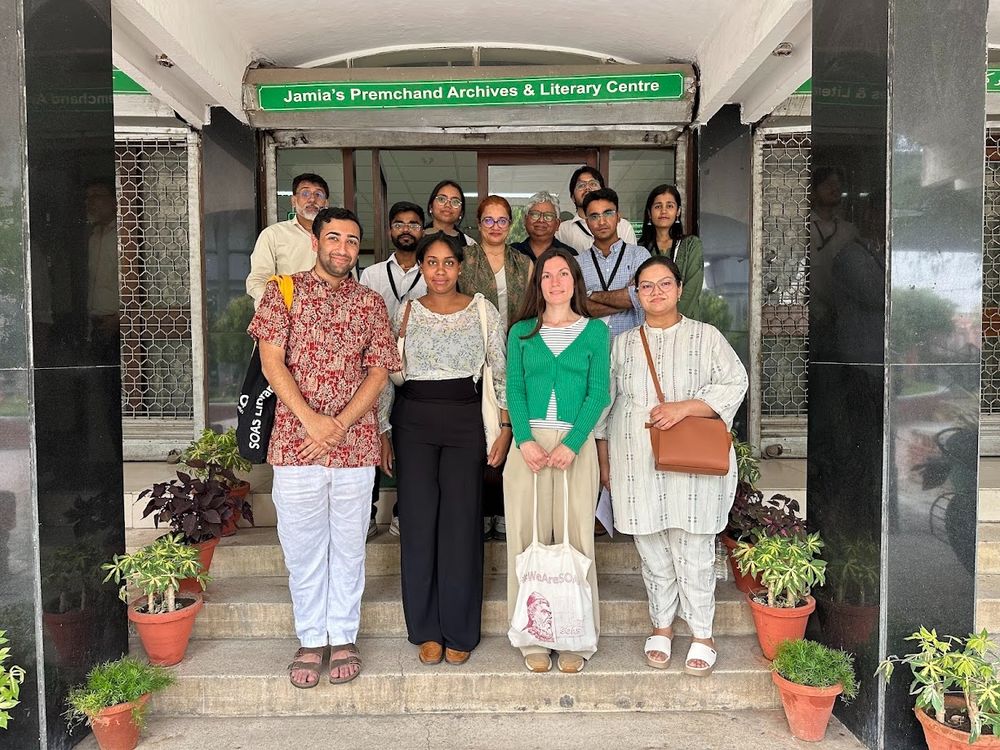 With Faculty members and students at the School of International Studies at Jawaharlal Nehru University.