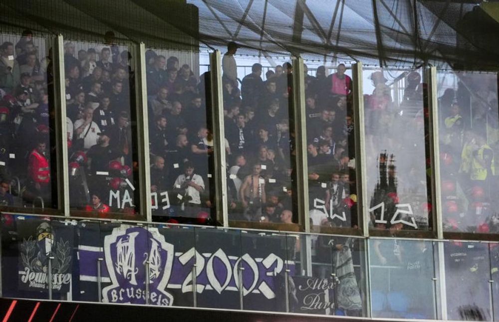 Spaanse politie laat Anderlecht-fans weer vrij na rellen in wedstrijd bij Real Sociedad