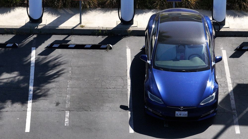 Senate considers ditching the EV tax credit even earlier than planned