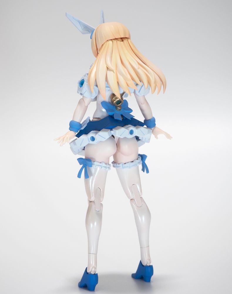 プラモデルの写真です。可愛らしいアリスですね。とても健全です。