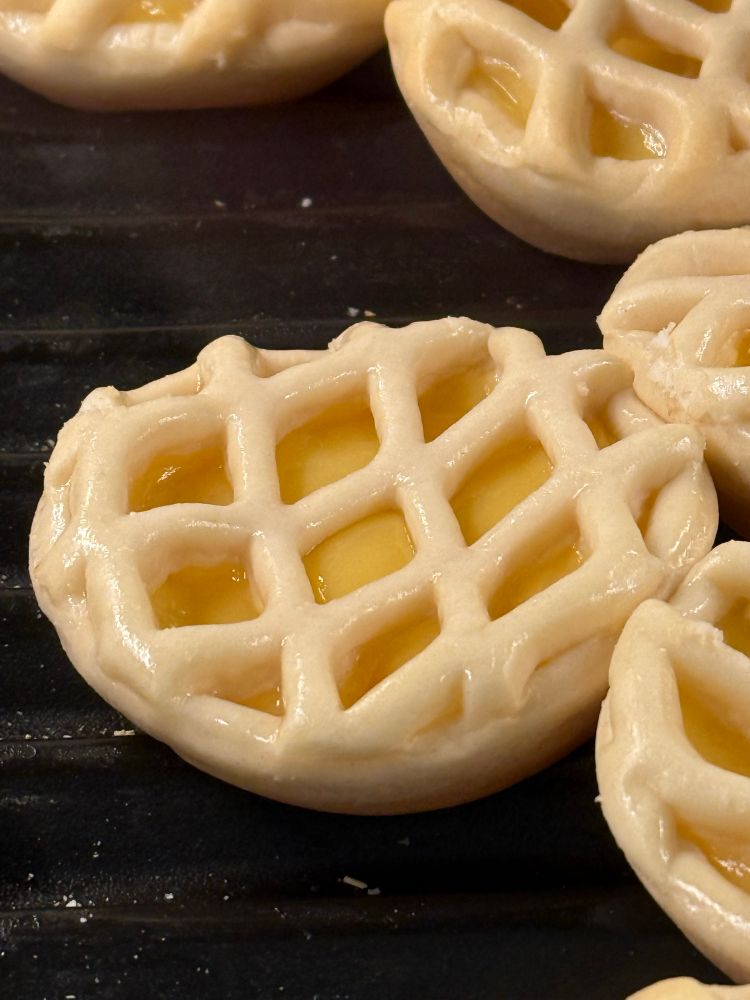 One of the raw ass pastries up close and personal. 