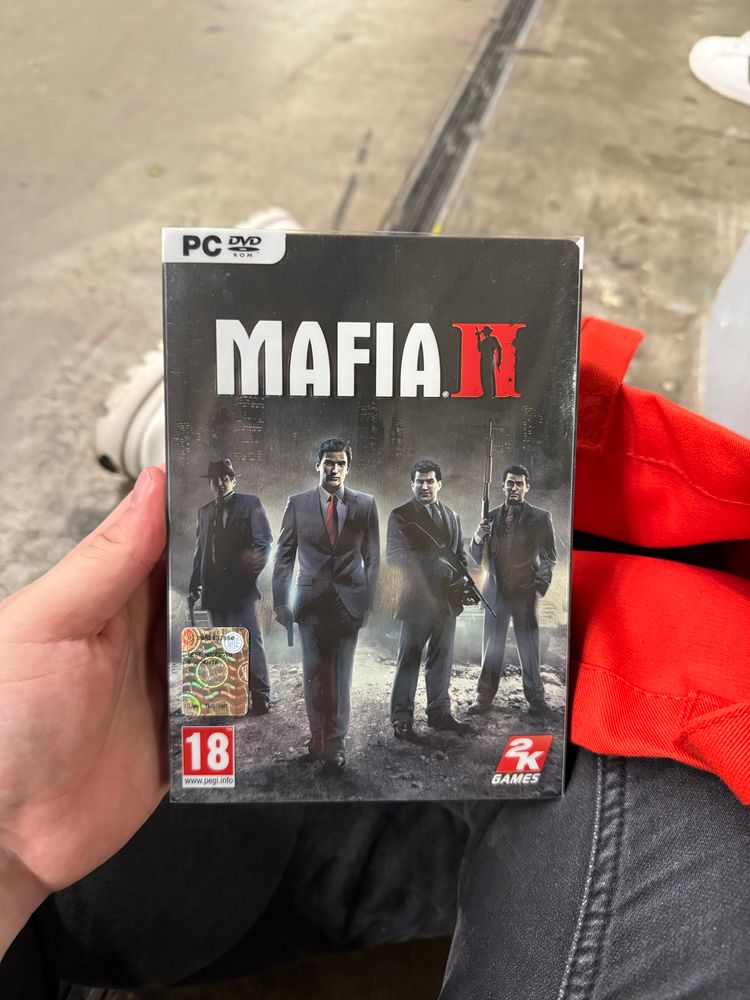 Front cover of the 2010 videogame “Mafia 2” for the PC. 