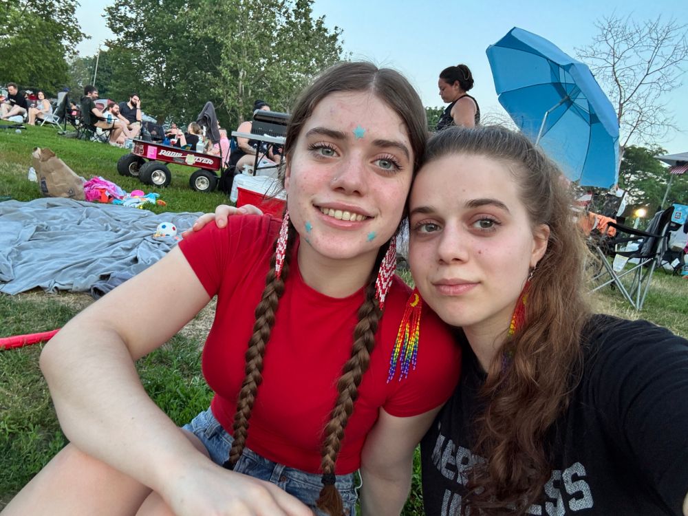 Yocheved and Tzipporah at Foster Beach fireworks 