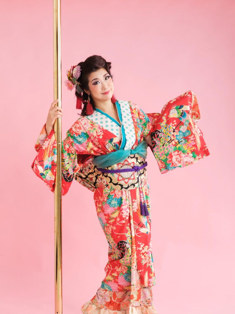 鷹島姫乃(ポールダンス)