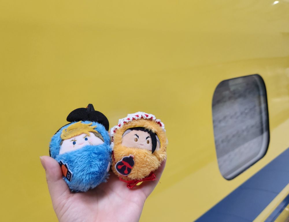 じぇみたぴ「ドクターイエローだぜ！」
るくたぴ「黄色と青で俺とじぇみみたいだな！」