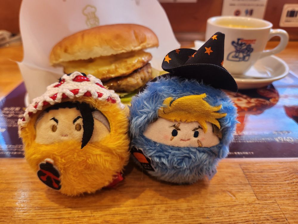 じぇみたぴ「べ、別に脳筋くんが来たってどうってことねーし…」
るくたぴ「コメダの月見バーガー！肉がデケェな！早く食おうぜ！！」