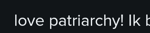 Witte letters op zwarte achtergrond: love patriarchy!