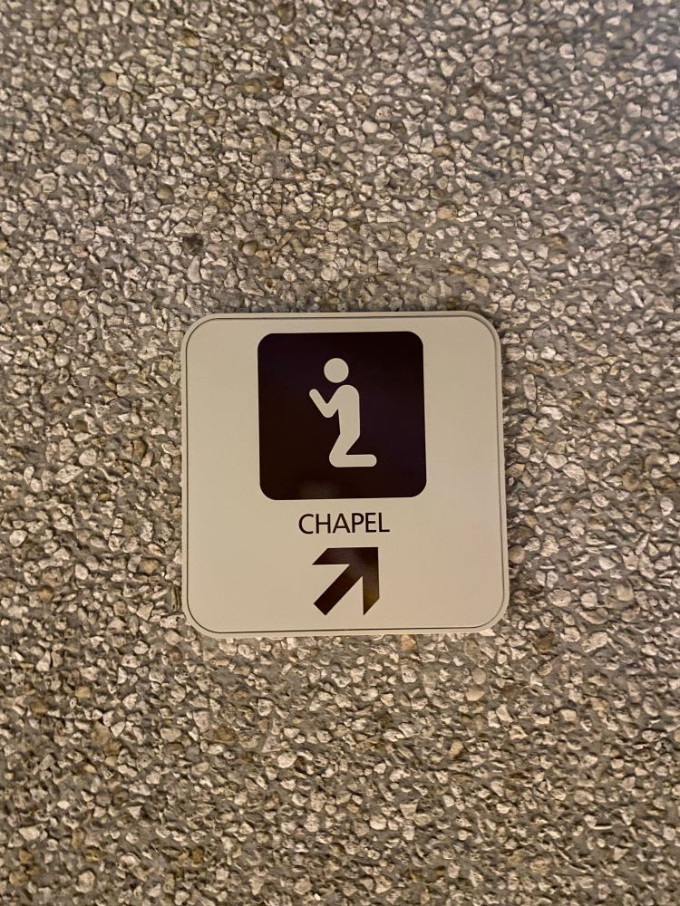 A sign from the Orlando airport signaling a nearby chapel