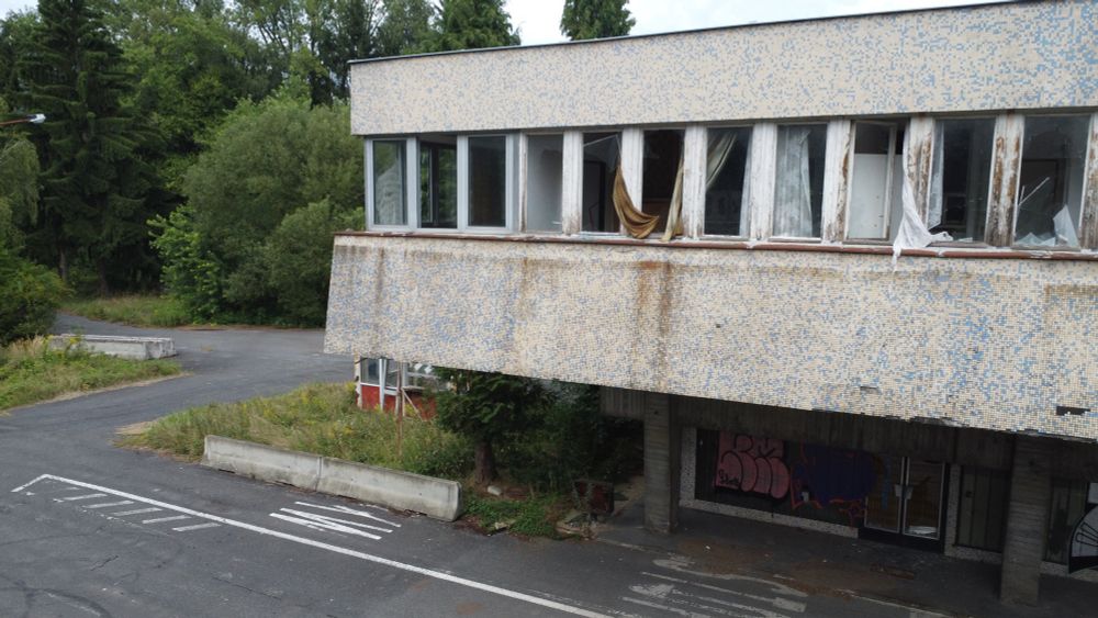 Broken windows 