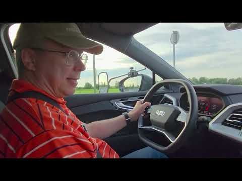 Audi Q4 Quattro 2025 osa 2/12, asuntovaunu edition, kriittistä näkökulmaa