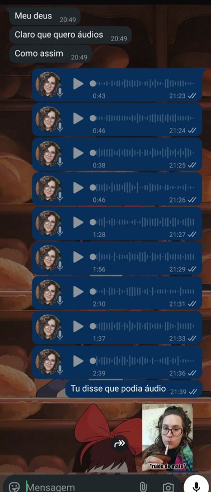 Print de tela de whatsapp com uma sequência desnecessariamente grande de áudios 