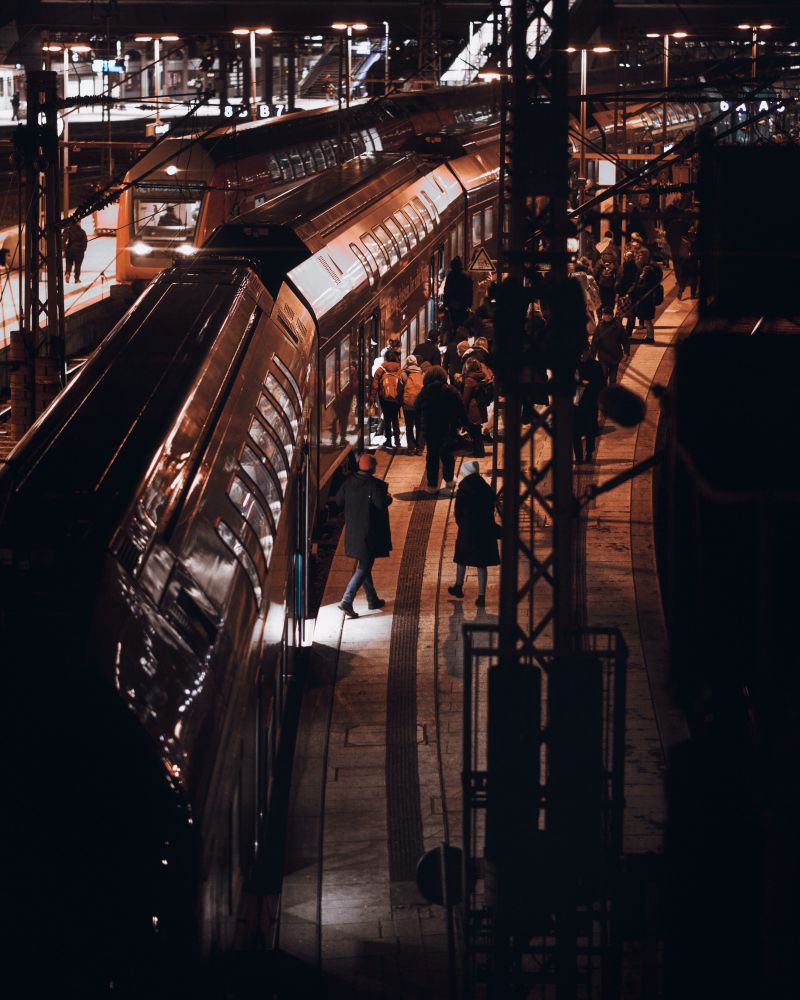  At night in the bustling stream of the city...