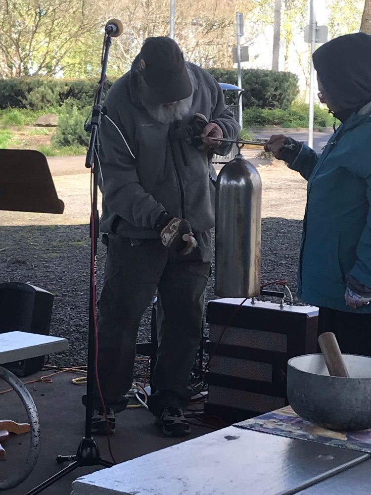  🌹One of Malcolm’s upright bells is sounded. I believe bell was commissioned in memory of one of Malcolm’s friends, local activist Joe Walsh 