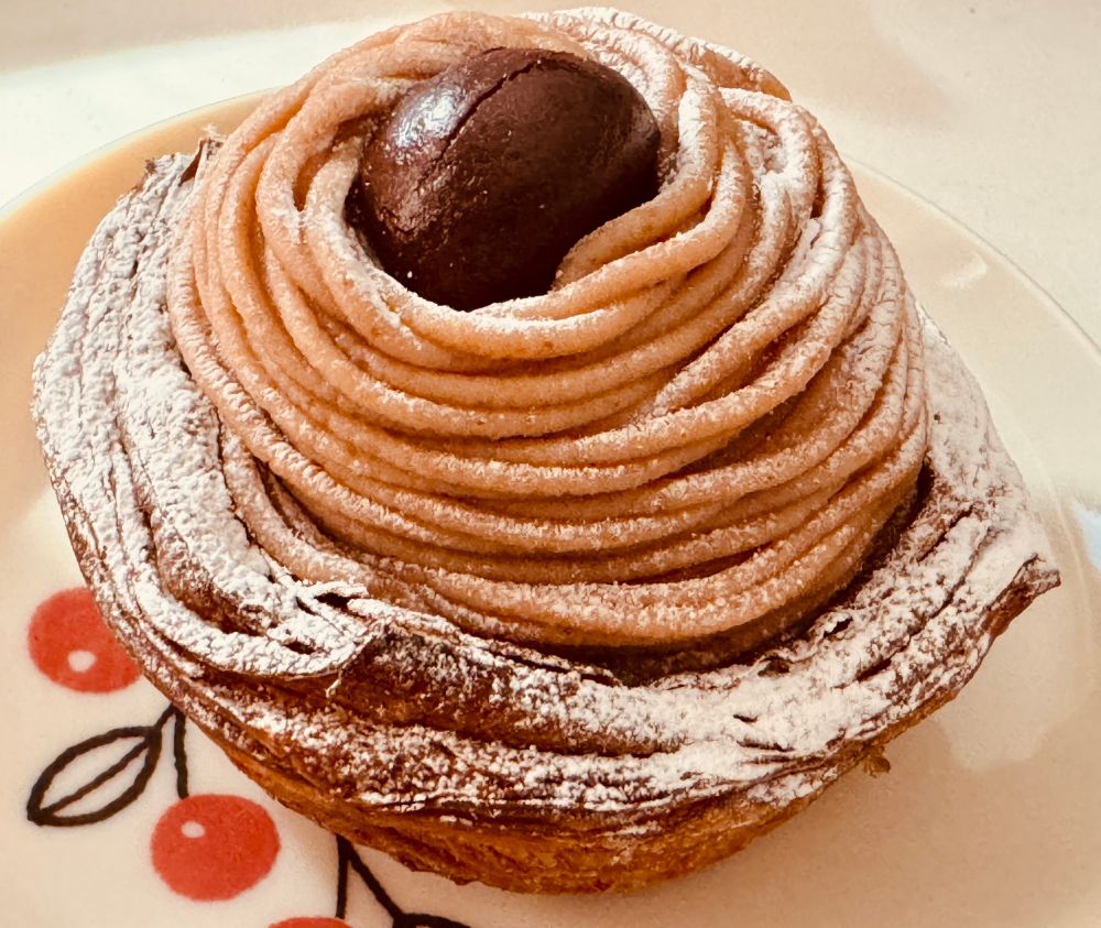 曙橋・満のモンブランデニッシュ